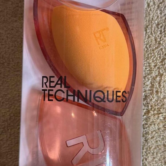 Real Techniques Bundle: Beauty Blender Sponges and Makeup Brushes BRAND NEW - Picture 6 of 7